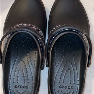 Black crocs size 8 brand new